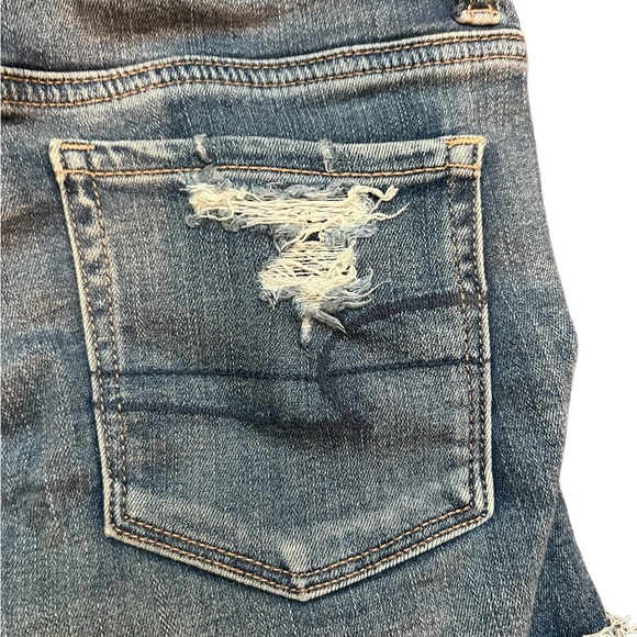 American Eagle Hi-Rise Shortie Distressed Denim Shorts Size 0 - Picture 6 of 13